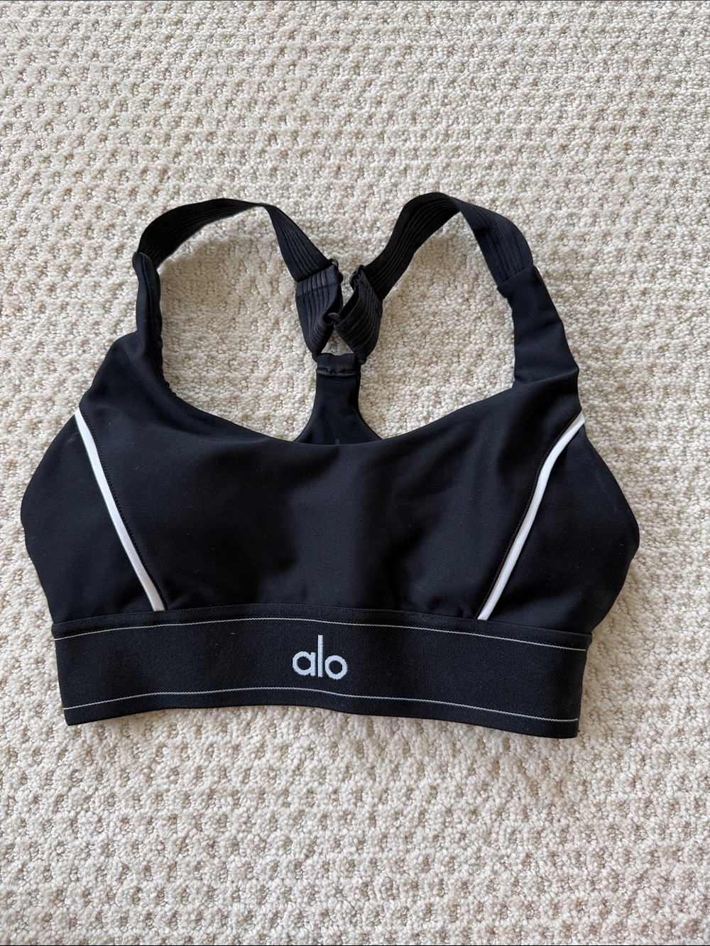 ALO Yoga Black Women's sports bra
